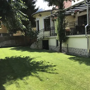 Palma In Park - Semi Suteren , Budapest Ungarn